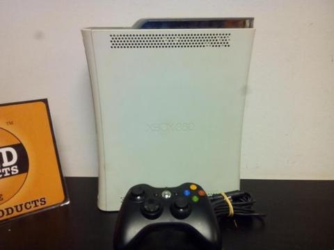 Xbox 360 Arcade 20 GB zwarte controller met draad 671