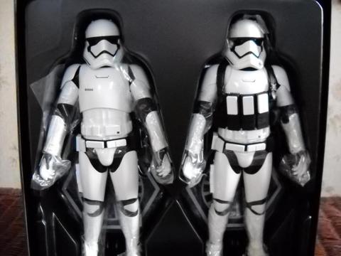 hot toys , first order stormtrooper set