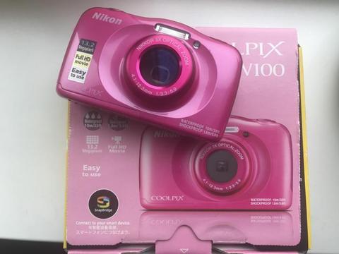 Nikon coolpix roze