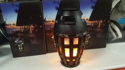 Flame speaker/bluetooth box/ luxe design /licht led/ NIEUW