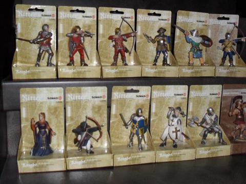 20 verschillende SCHLEICH ridders nieuw in de verpakking