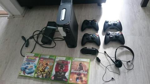 Xbox 360 + games + 4x controller + accesoires