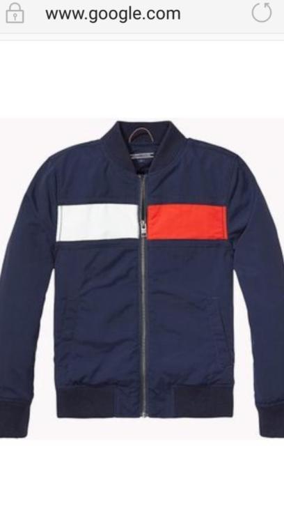 Tommy hilfiger jas maat 128 of maat 110 Gezocht!!