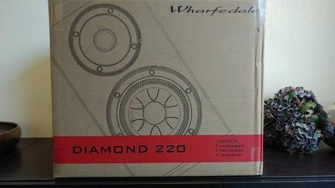Wharfedale Diamond 220 speakers luidsprekers set boxen