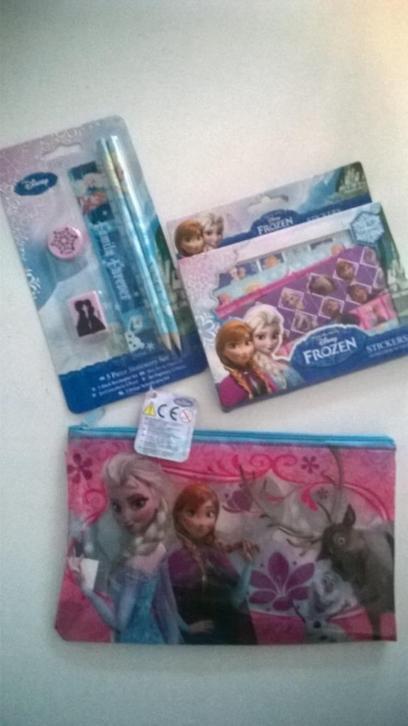 Frozen cadeauset -etui stickers potloden €2,95 p.s