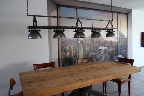 Industriële eettafel lamp poznan met x metalen kappen