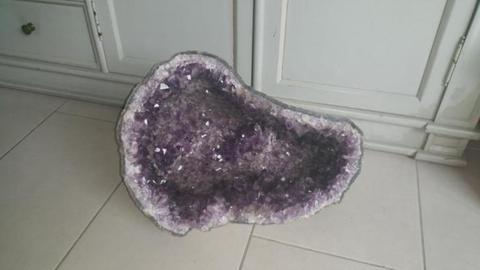 Grote Amethist Geode 17 kg