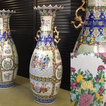 Large Chinese Floor Vases 1.40m. Set grote vazen Chinees