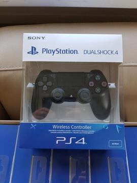 Sony PS4 Dualshock controllers black te koop (19x), nieuw!!