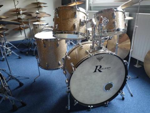 1969 Rogers Holiday drumset 24