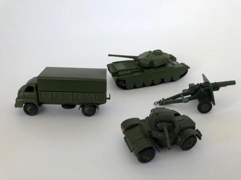 Dinky Toys 4x leger - 621 - 670 - 651 - kanon