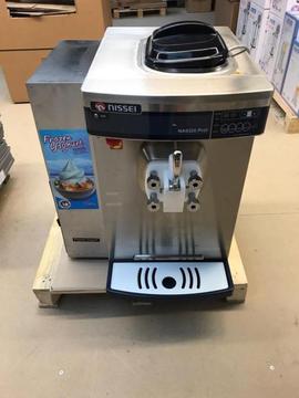 Nissei NA9320 PROF frozen yoghurt machine - KORT GEBRUIKT