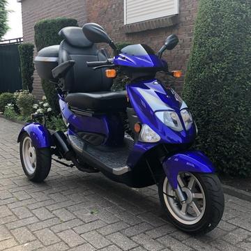 PGO T-Rex S met stoel Geen Rijbewijs nodig 6 mnd gar. nwstaa