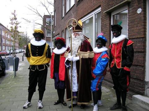 Sinterklaas en Piet bij u op bezoek?! Boek nu snel!