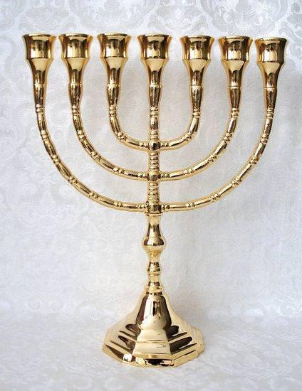 Menorah, prachtige vergulde Menorah in medium maat met gr