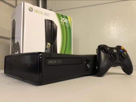 Xbox 360 / controller / headset / games! (250gb)