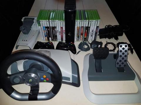 Xbox 360 s, 23 games, 2 controllers, stuurwiel