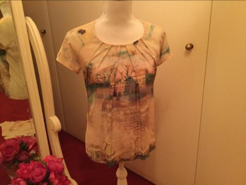 Te koop zgan blouse van MARCCAIN` maat 36, met vestje