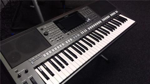 Yamaha PSR-S970 keyboard
