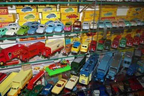 Ruim aanbod dinky corgi toys tekno lion car matchbox ferrari