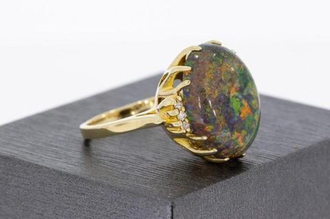 14k gouden ring met zwarte Opaal