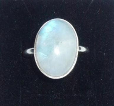 Ring zilver (925), grote ovale maansteen, maat 18,9