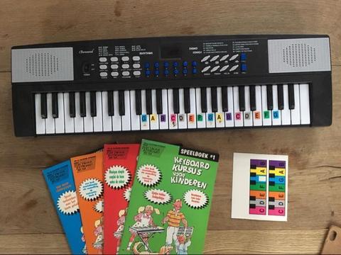 Keyboard met boekjes voor beginners