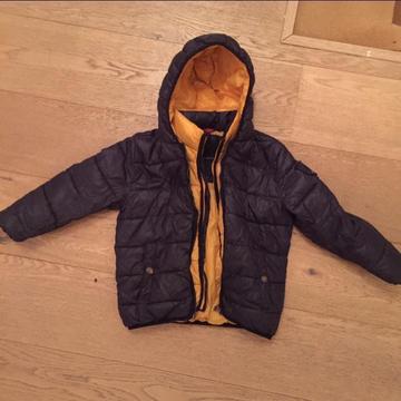 Tommy hilfiger donsjas jongen maat 122