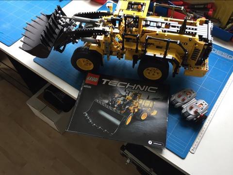 Lego 42030 VOLVO L350F