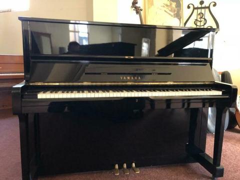 Nieuwstaat Yamaha U1 G piano met vervoer NL 10 jr garantie