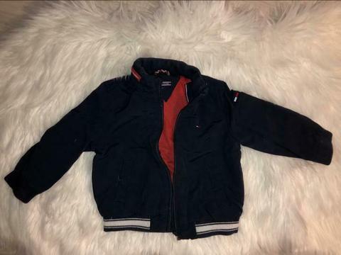 Tommy Hilfiger jongensjas maat 86