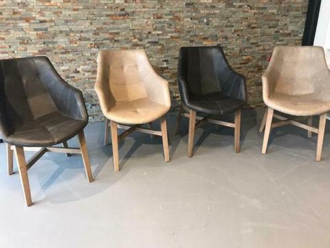 Set van 4 eetkamerstoelen