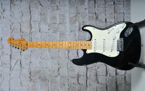 Fender Squier Stratocaster Korea, Fender Noiseless pickups