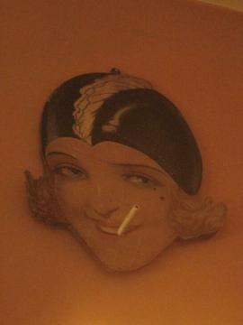 1920: ART DECO BELGA-sigaretten reclamehoofd dame: UNIEK!