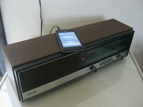 1974 Philips 344 vensterbank radio FM smartphone vintage 70s