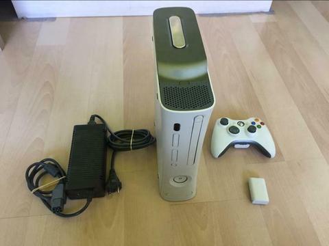 Xbox 360 20GB incl. controller