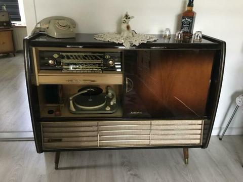 vintage radio/pick-up Meubel 1960