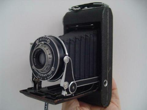 Fototoestel 83 jaar oud van Kodak (zeldzaam in deze staat..)