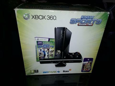 Xbox 360 met Kinect+ 16 spellen erbij Voor 60 euro