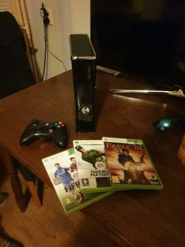 Xbox 360 +1 controller+3 games