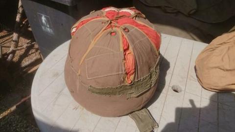 ww2 british CLE droppings container parachute