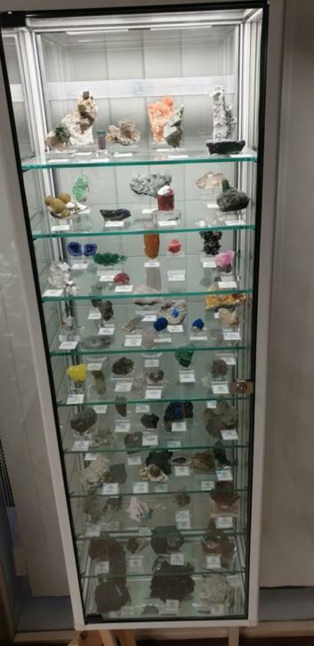 diverse mineralen uit eigen verzameling