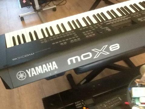 Yamaha moX 8