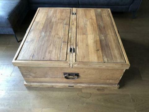 Vintage teakhouten salontafel. 100x100x42