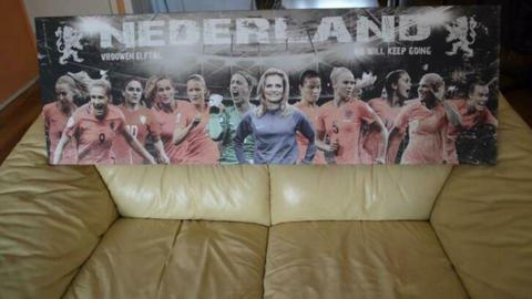 uniek en exclusief canvas van het Nederlands dames elftal