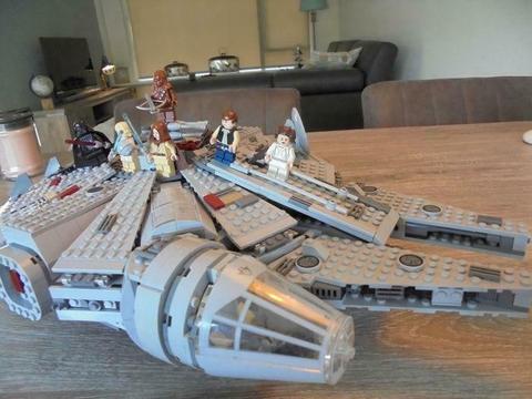 LEGO - Star Wars - 7965 - Millennium Falcon
