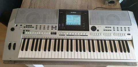 Yamaha Keyboard PSR S 900