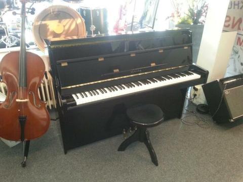 Zwarte yamaha hoogglans piano !!!!! aanbieding !!!!