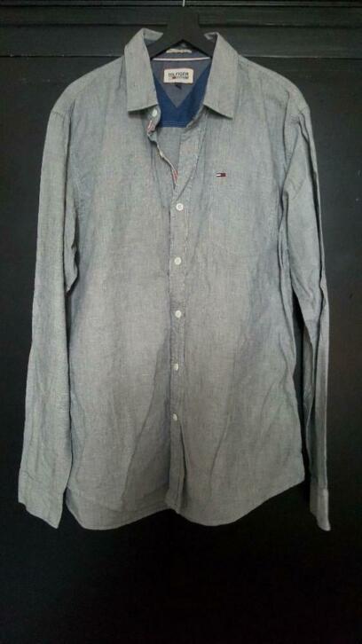 Tommy Hilfiger blouse mt L valt slank als nieuw!