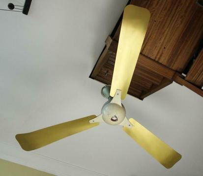 Vintage plafond ventilator Itho
